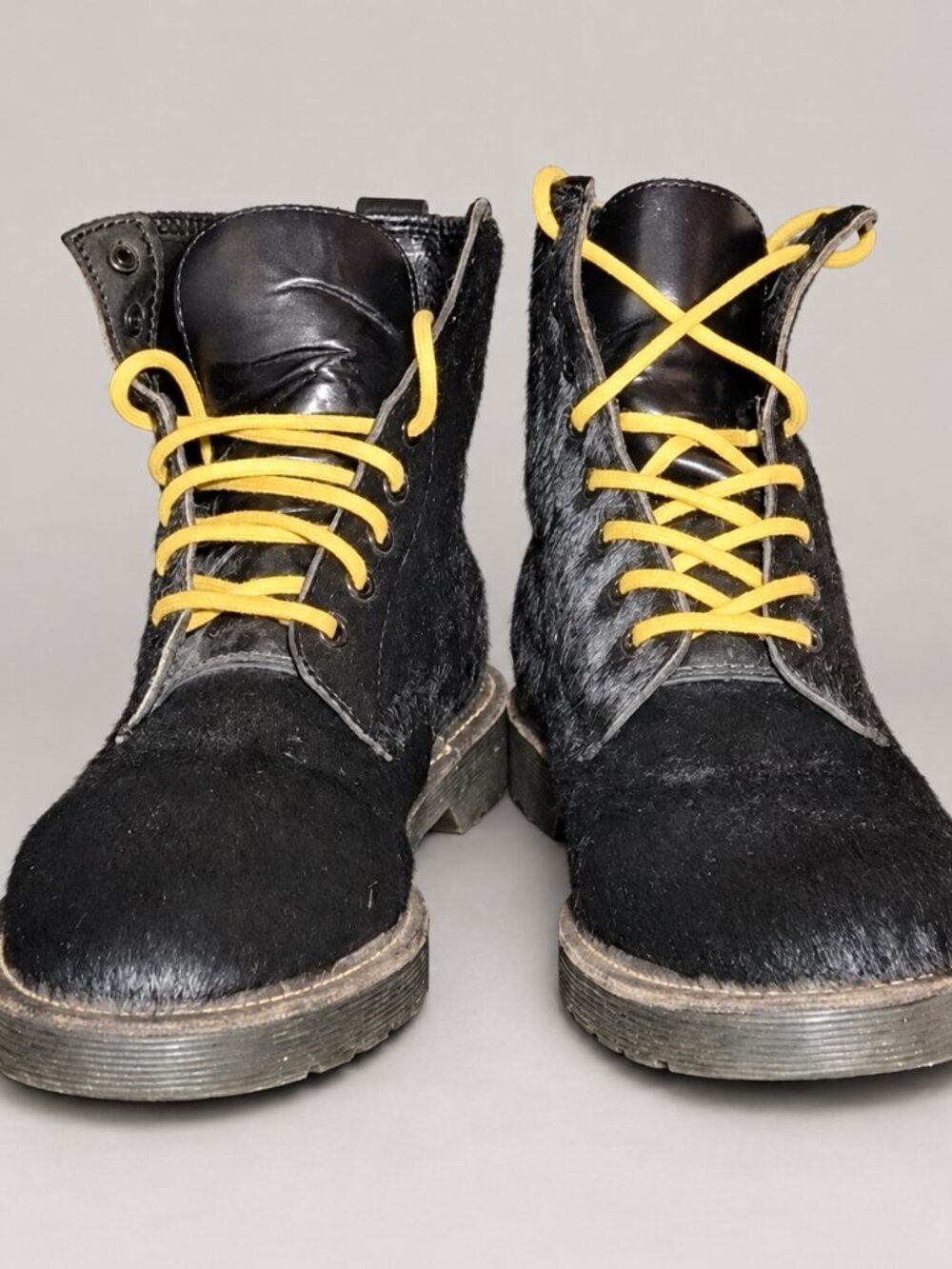 Dr. Martens Unisex Combat Boots Black Horse Hair Lace Up US 9, EU 42 - Picture 2 of 6